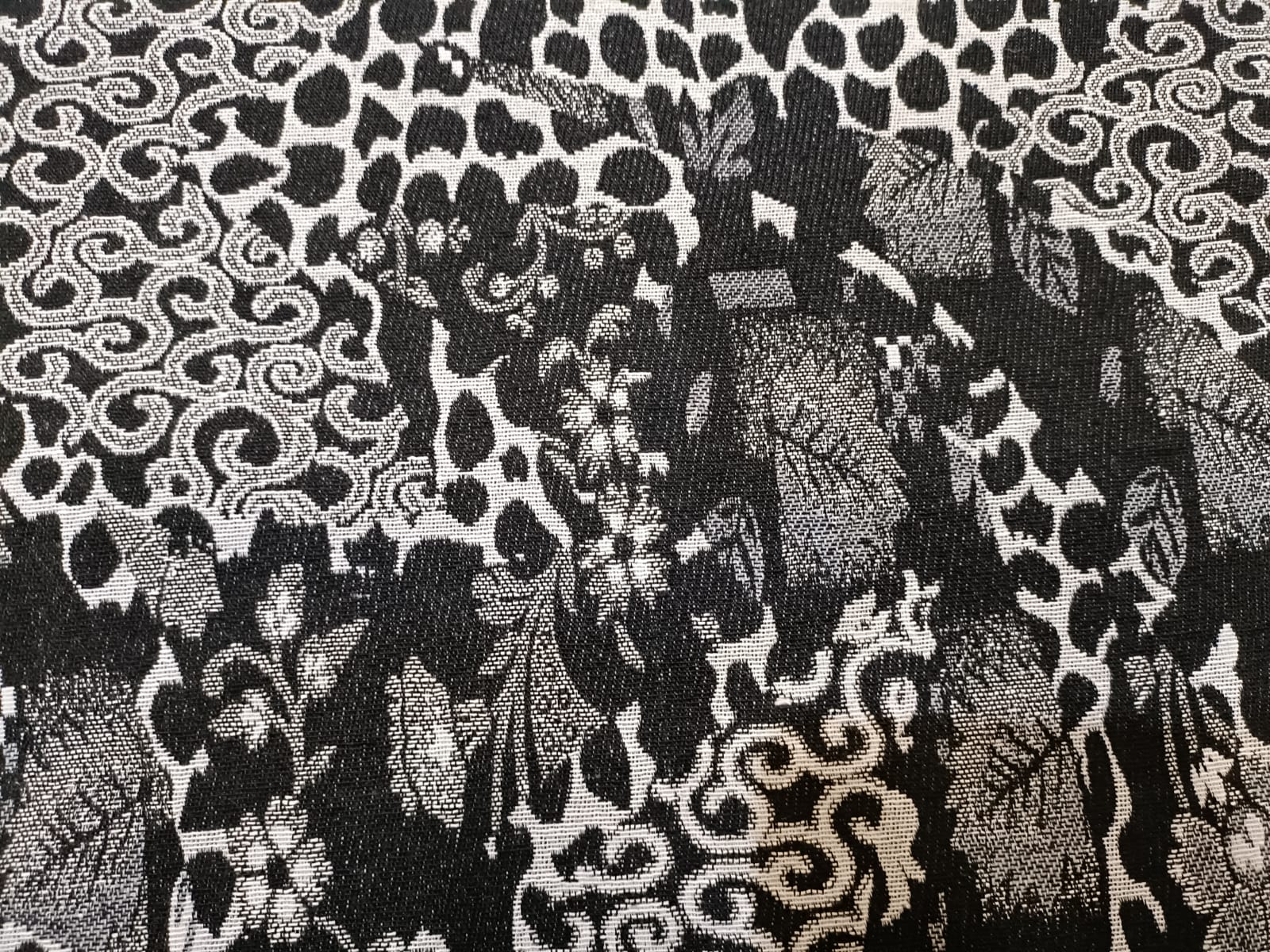Poly cotton jacquard fabric woven in black and white ANPCT62