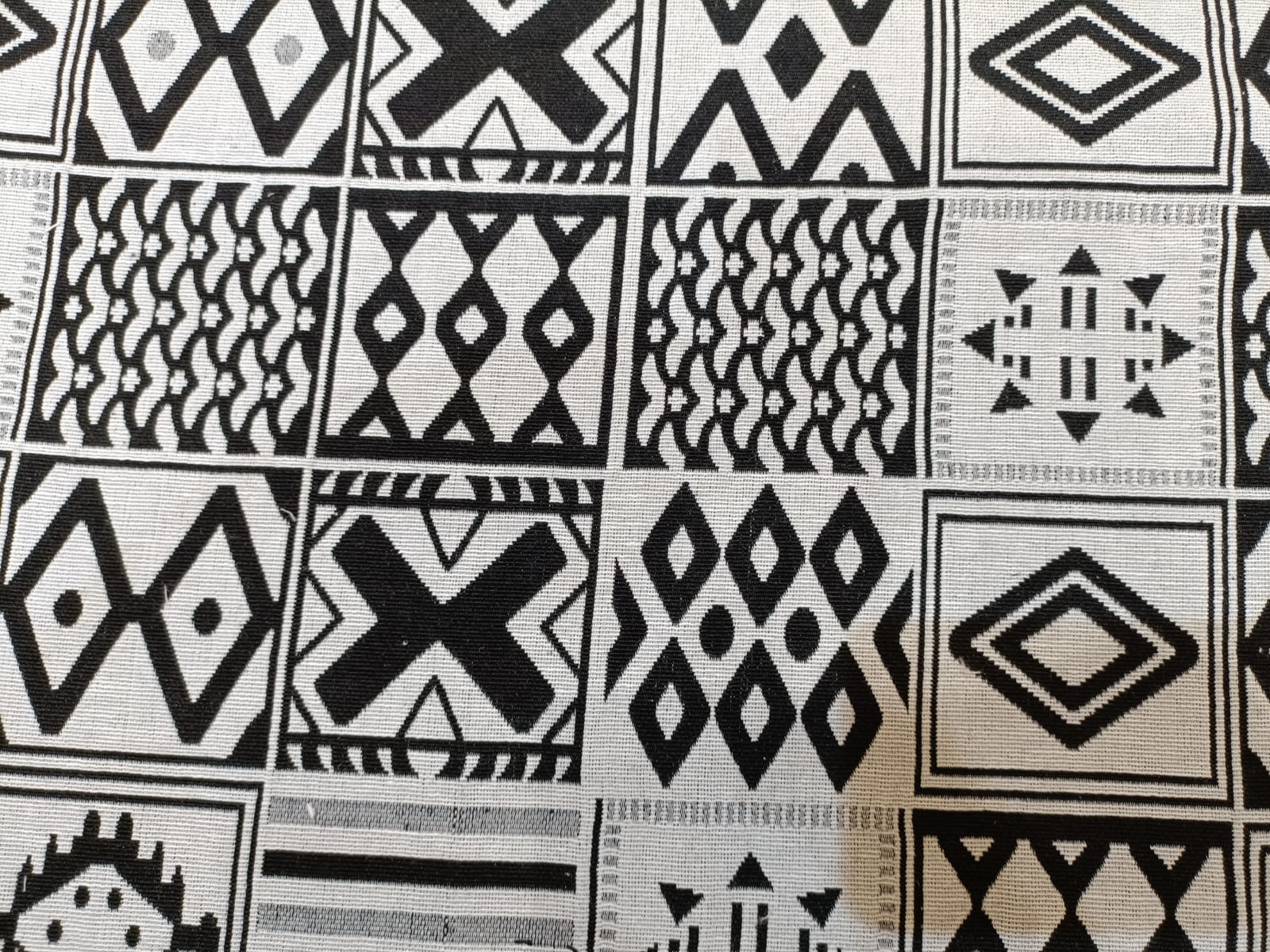Poly cotton jacquard fabric woven in black and white ANPCT71