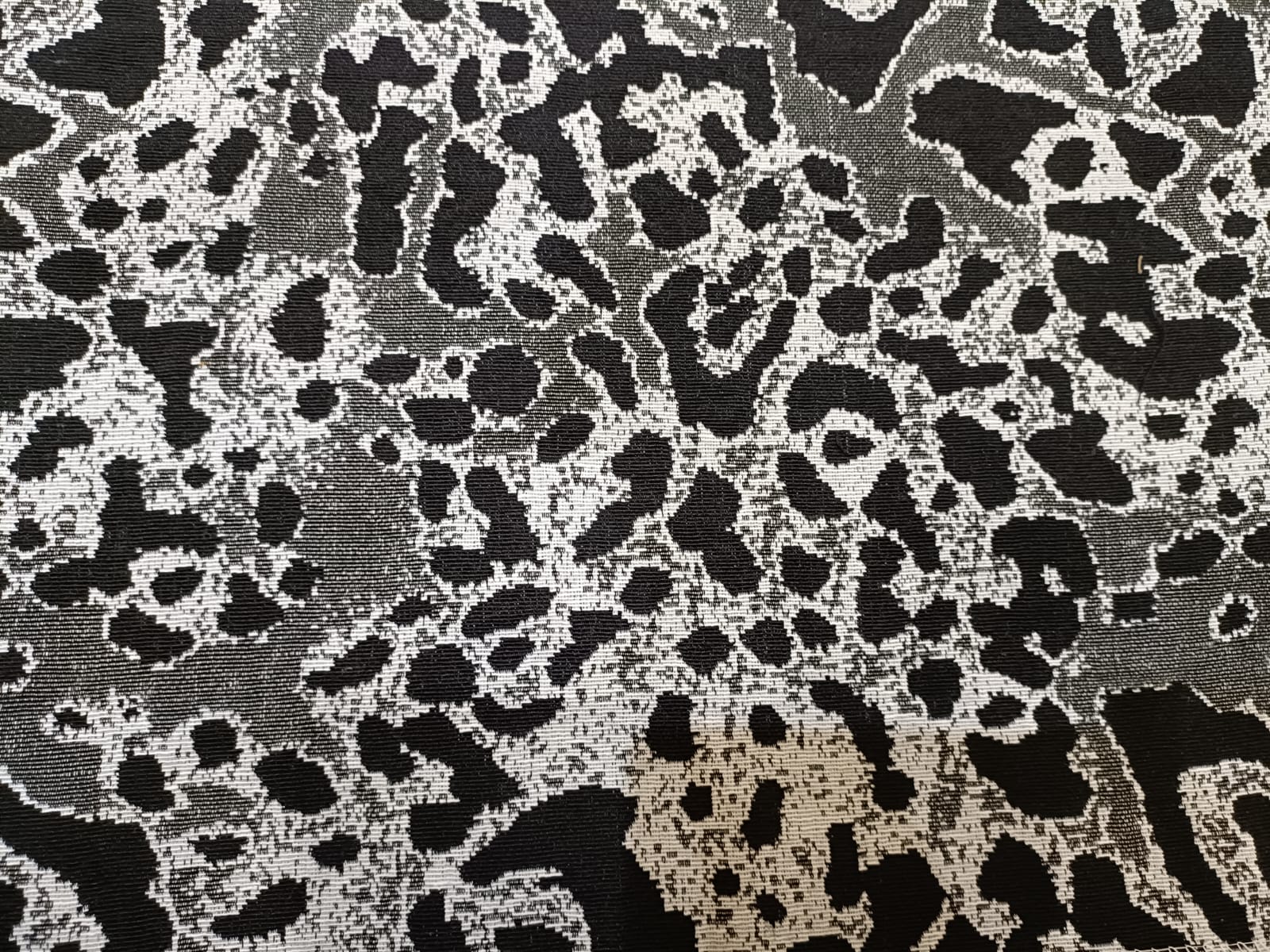 Poly cotton jacquard fabric woven in black and white ANPCT76