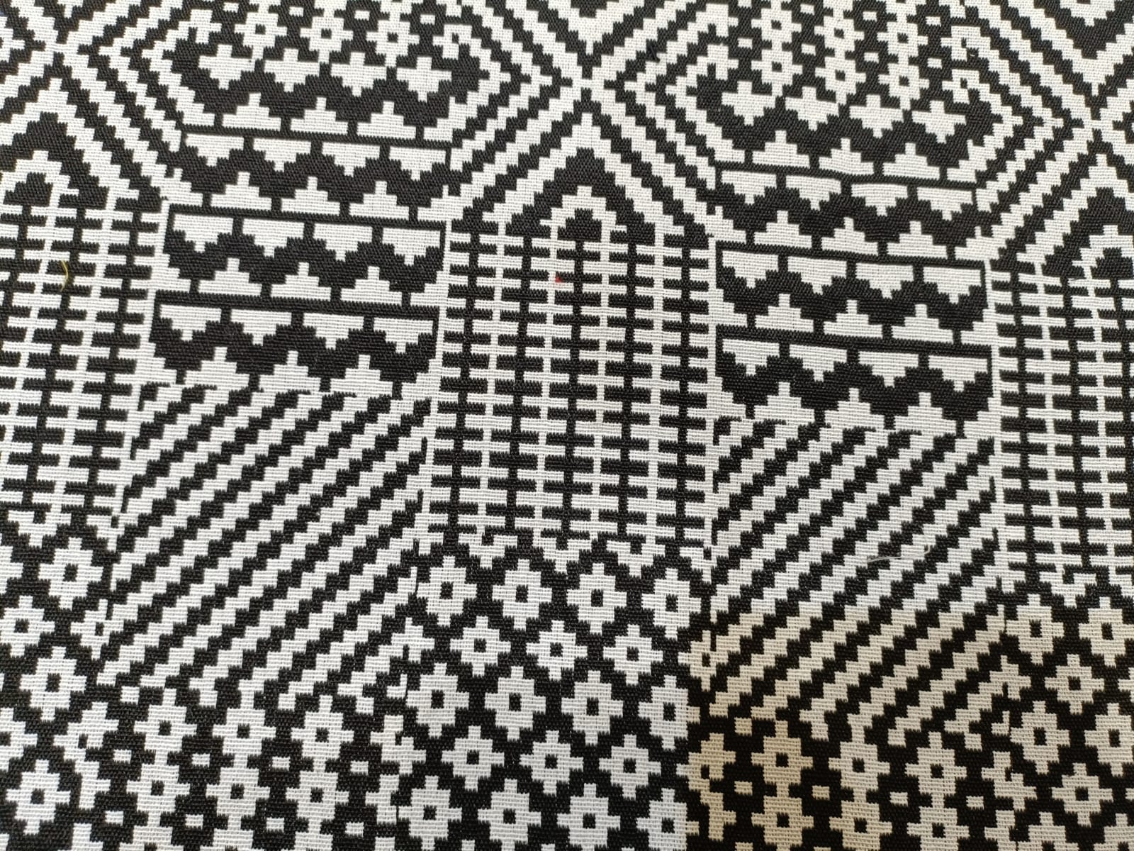 Poly cotton jacquard fabric woven in black and white ANPCT83