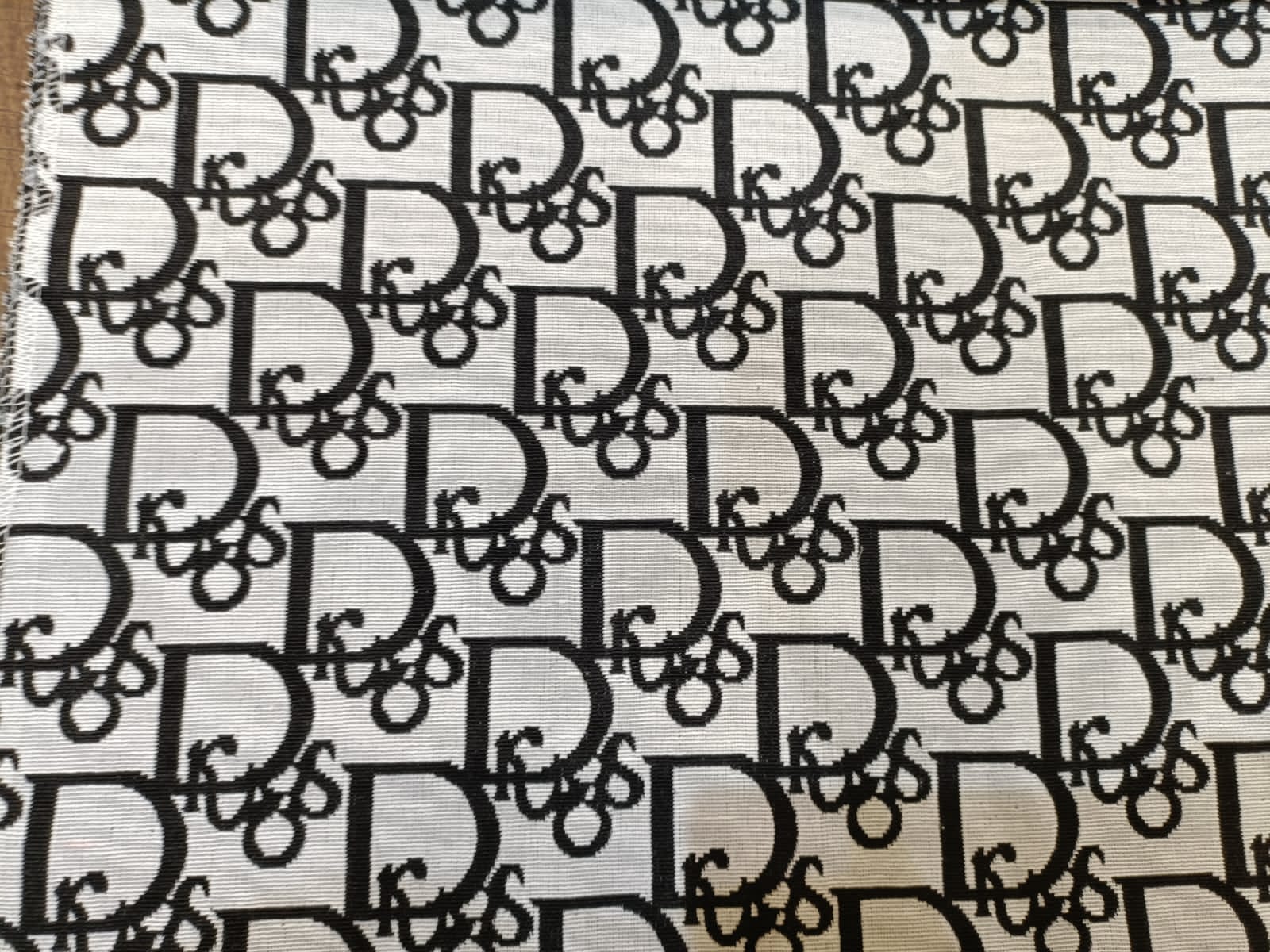 Poly cotton jacquard fabric woven in black and white ANPCT108