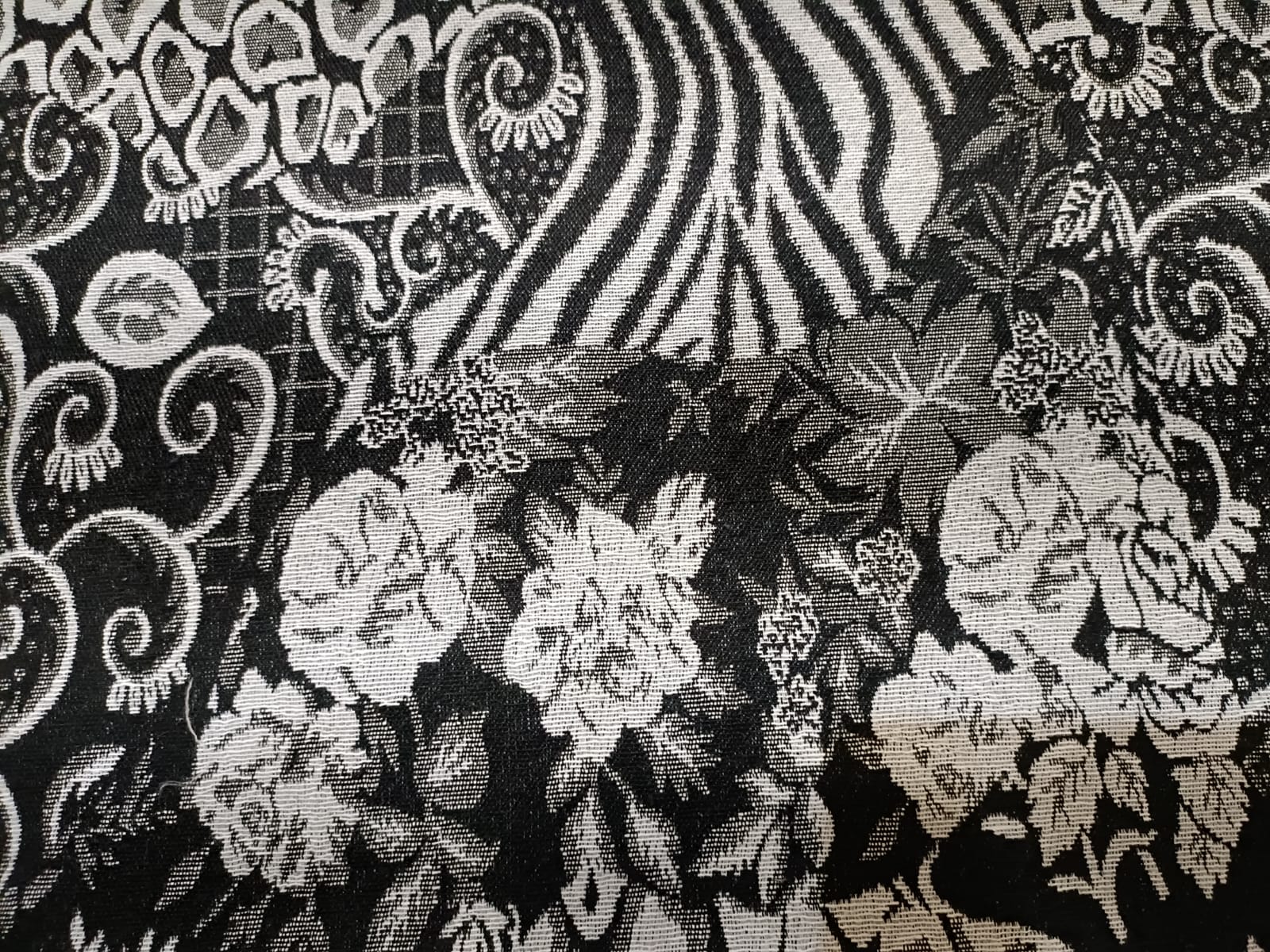 Poly cotton jacquard fabric woven in black and white ANPCT113